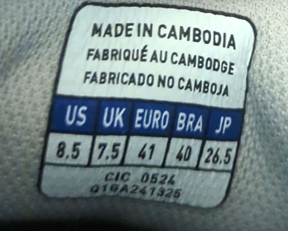 31日まで値下げ中!! モレリア サラ フットサルシューズ