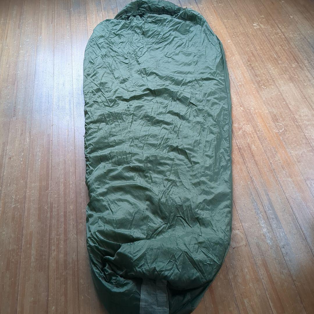 米軍実物　シュラフ　スリーピングバッグ　ゴアテックスカバー　収納袋　4点　②