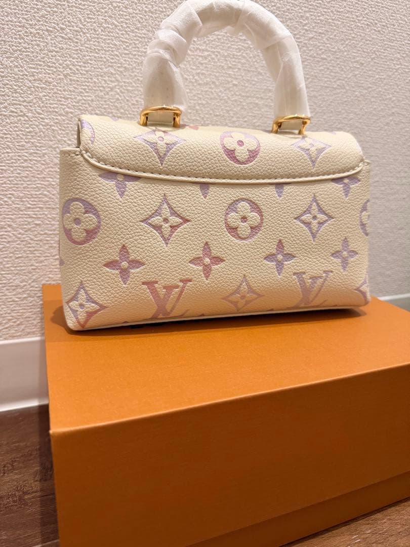【高品質】本革　ノベルティー　モノグラム　ショルダーバッグ