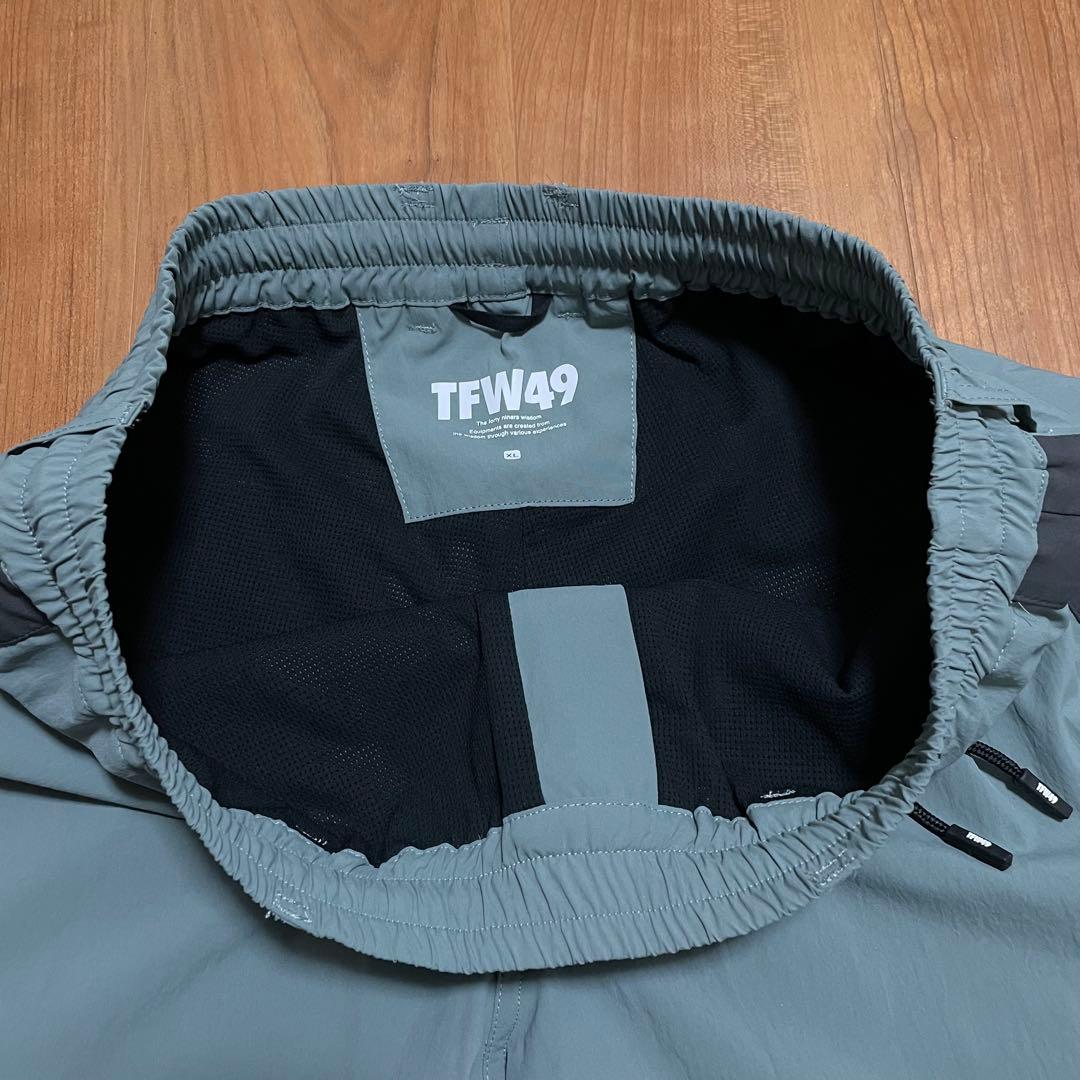 定価3.2万　2025モデル　TFW49 ショートパンツ　XL グレー　ゴルフ