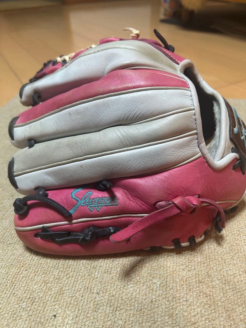 ち*め様 Slugger スラッガーグローブ　オーダーグラブ　廃盤ラベル