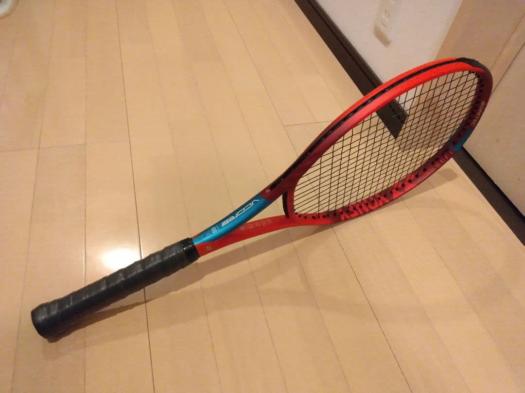 極美品！YONEX VCORE 100 硬式用テニスラケット ヨネックス