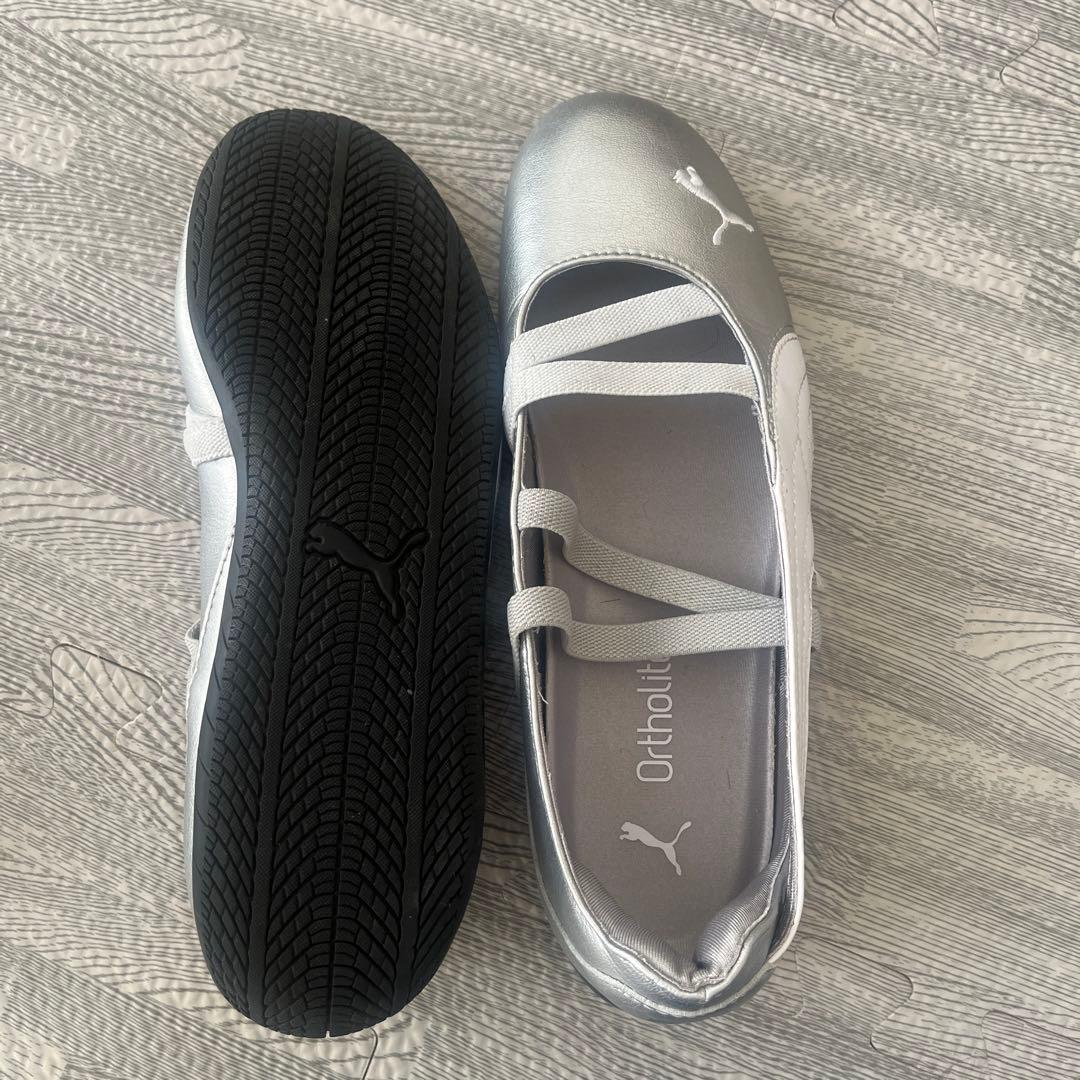 Puma バレエシューズ シルバー