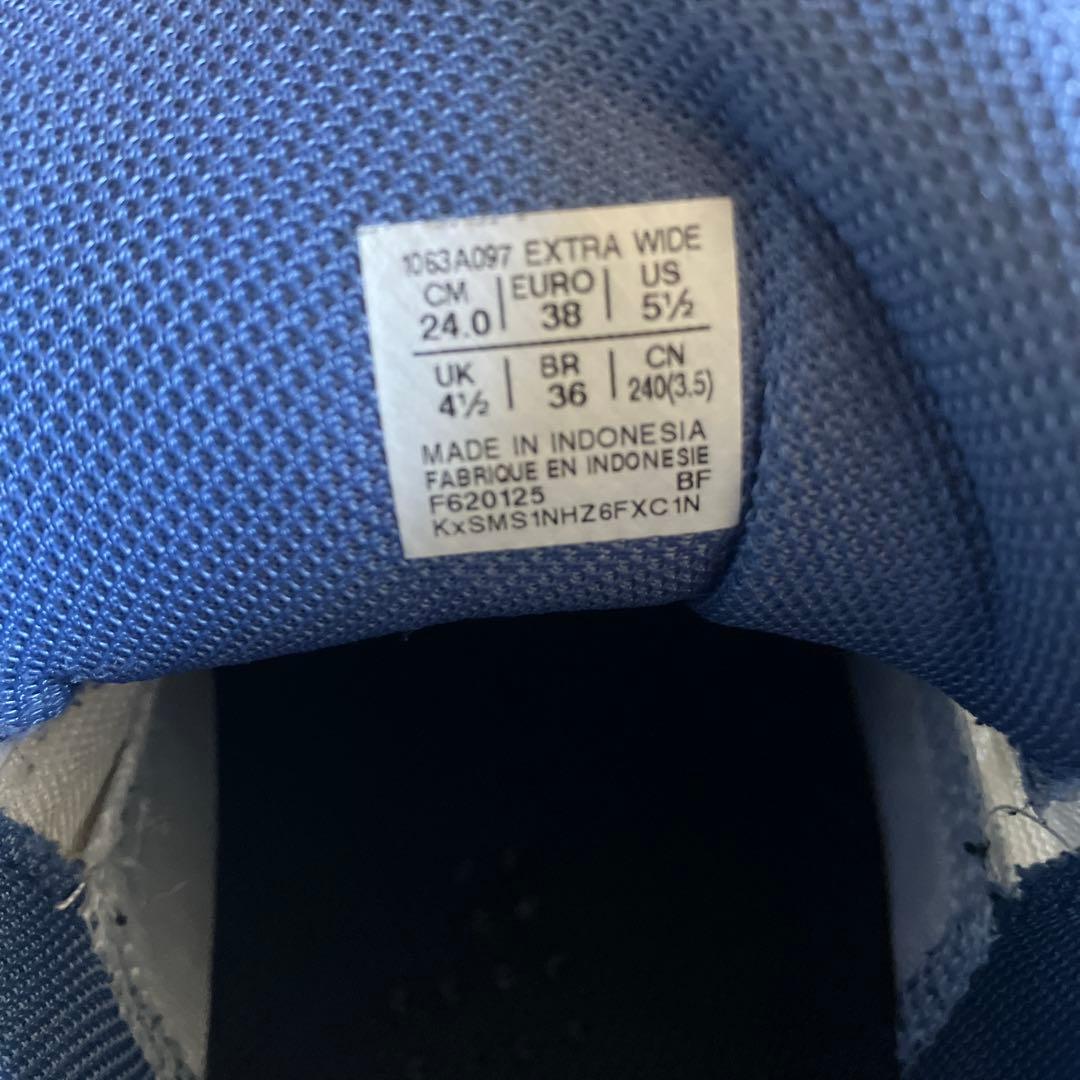 アシックス　gelhoop v17 extra wide 24.0 バスケット