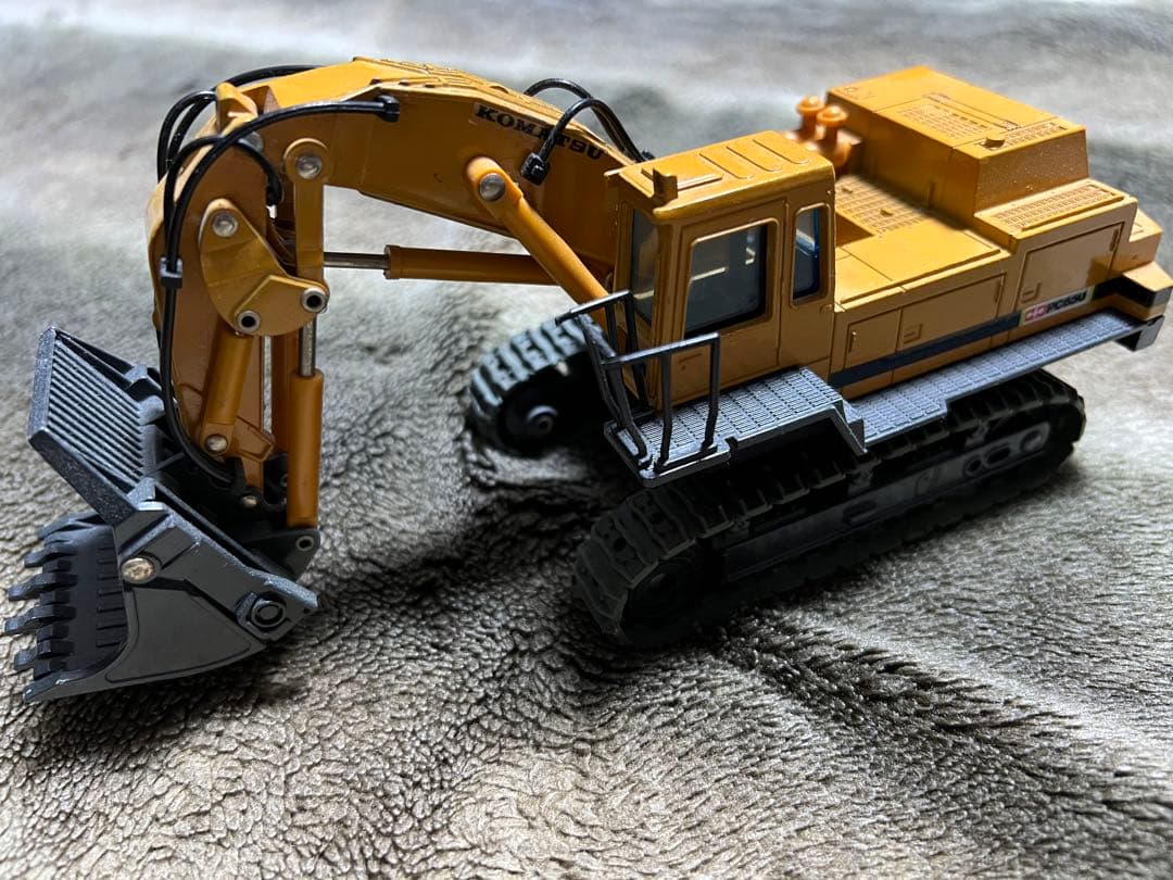KOMATSU 建設機械　PC650 LOADING SHOVEL 重機ユンボ