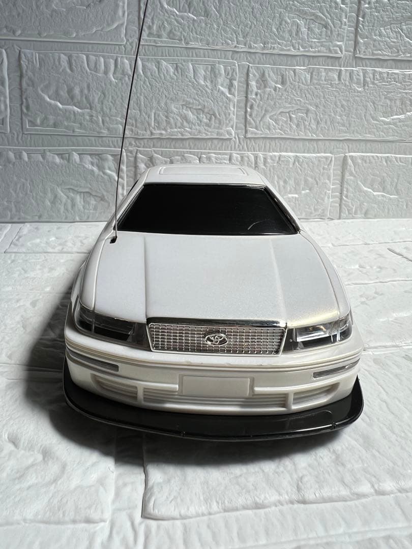 ラジコンカー　トヨタ　セルシオ　パール ホワイト 旧車　ビンテージ　美品　当時物