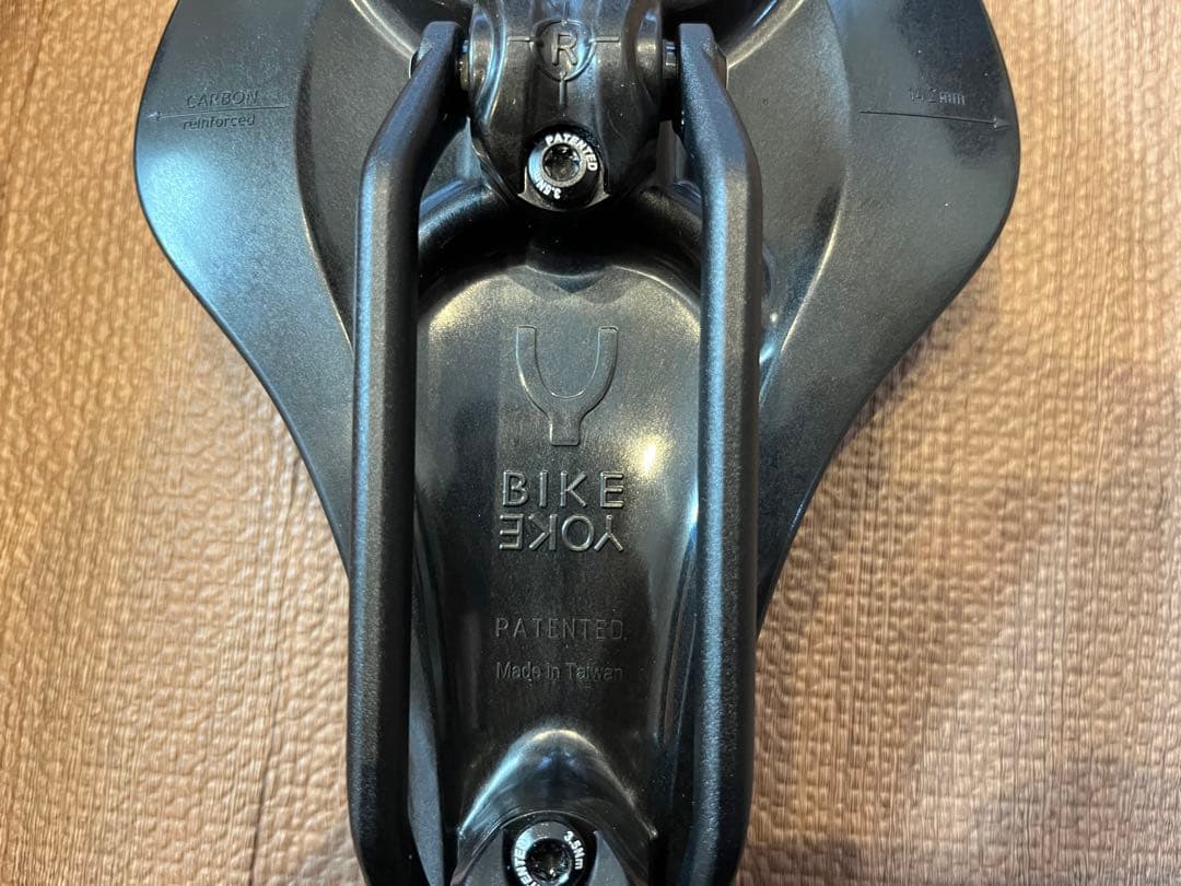 BIKE YOKE バイクヨーク SAGMA アルミレール サドル　未使用