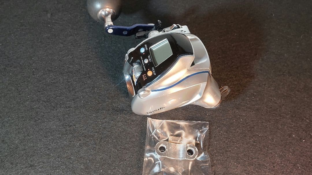 ★ダイワ シーボーグ300MJ ーL リール袋、取付クランプ　未使用電源コード付