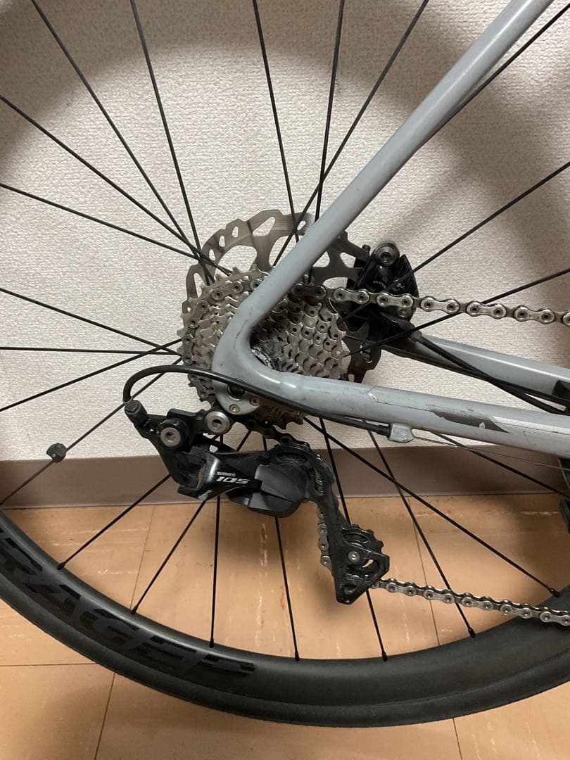 ロードバイク　トレック　エモンダ　ALR5