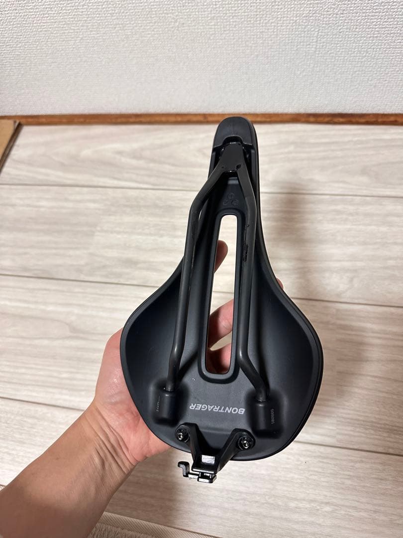 Bontrager Verse Pro Carbon サドル 145mm