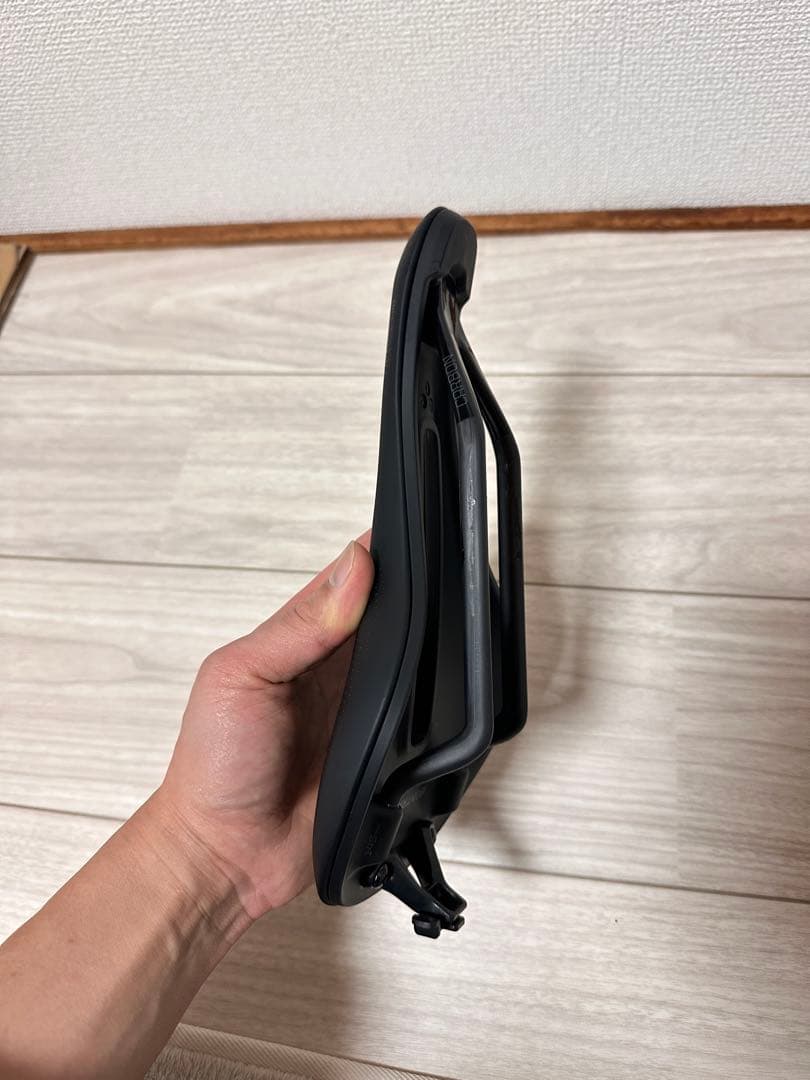 Bontrager Verse Pro Carbon サドル 145mm