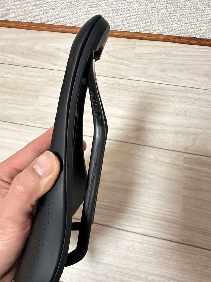 Bontrager Verse Pro Carbon サドル 145mm