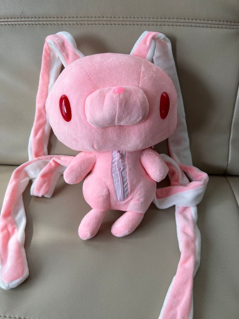 週末値下げ中　汎用うさぎ　ぬいぐるみリュック　チャック　いたずらぐまのグルーミー