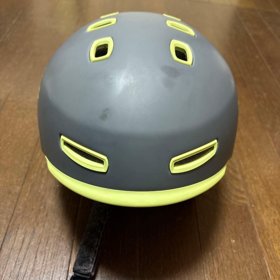 スキーヘルメット　Pret