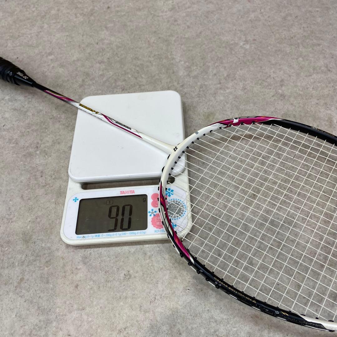 バドミントンラケット YONEX ボルトリックアイフォース