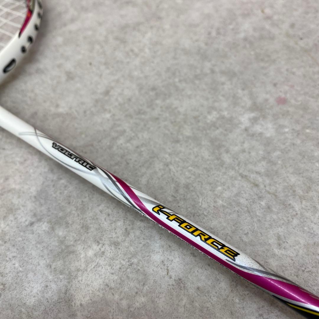 バドミントンラケット YONEX ボルトリックアイフォース