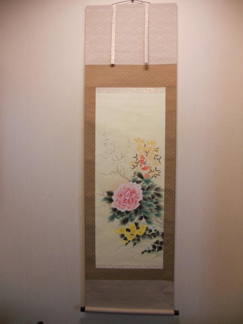掛け軸 草堂 四季花 絹本 希少 軸装 茶道具 掛軸 美品 です。