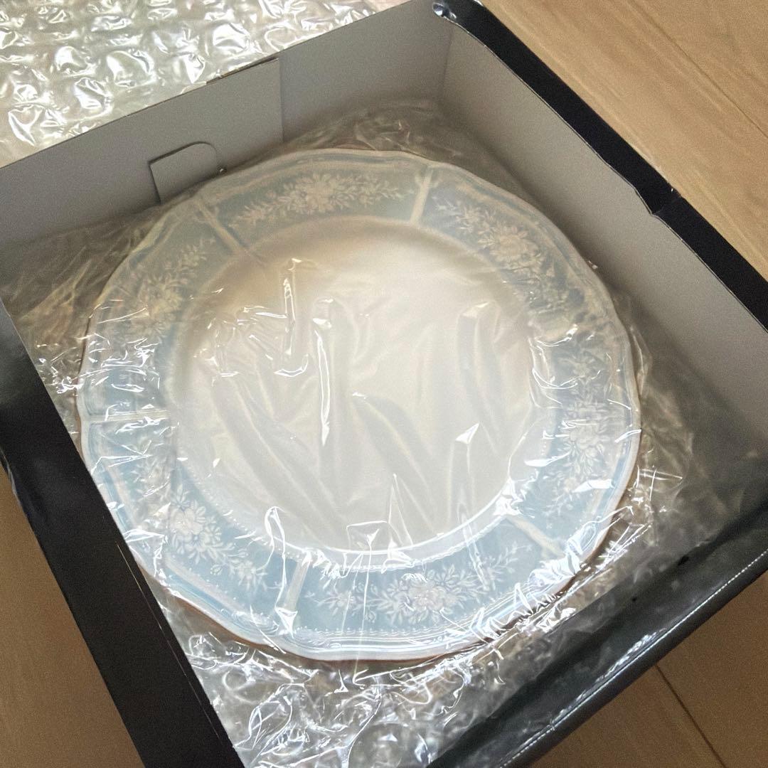 【新品】　Noritake プレートセット 4枚