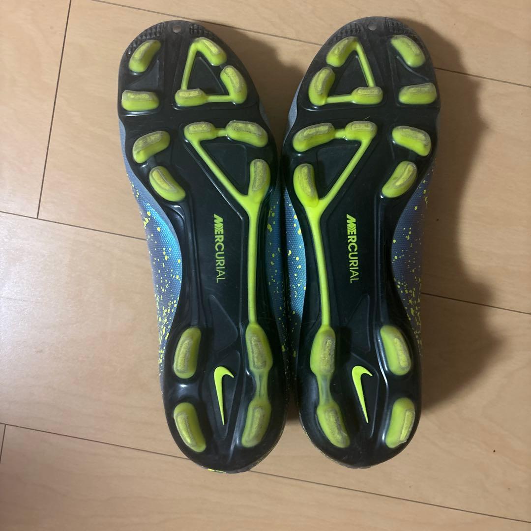 サッカースパイクNIKE マーキュリアル　27.5 HG