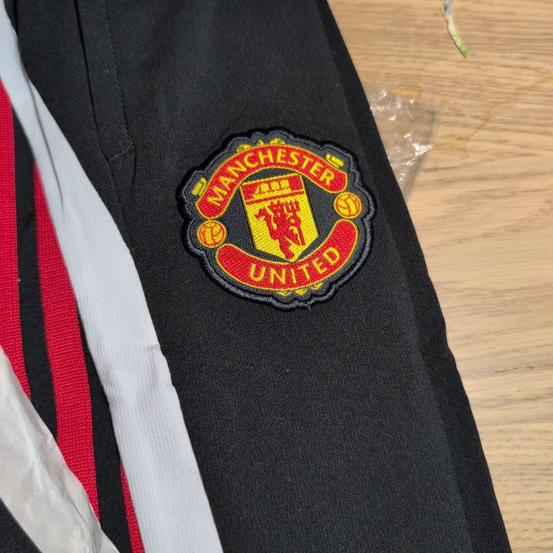 adidas Manchester United ジャージ 黒/赤