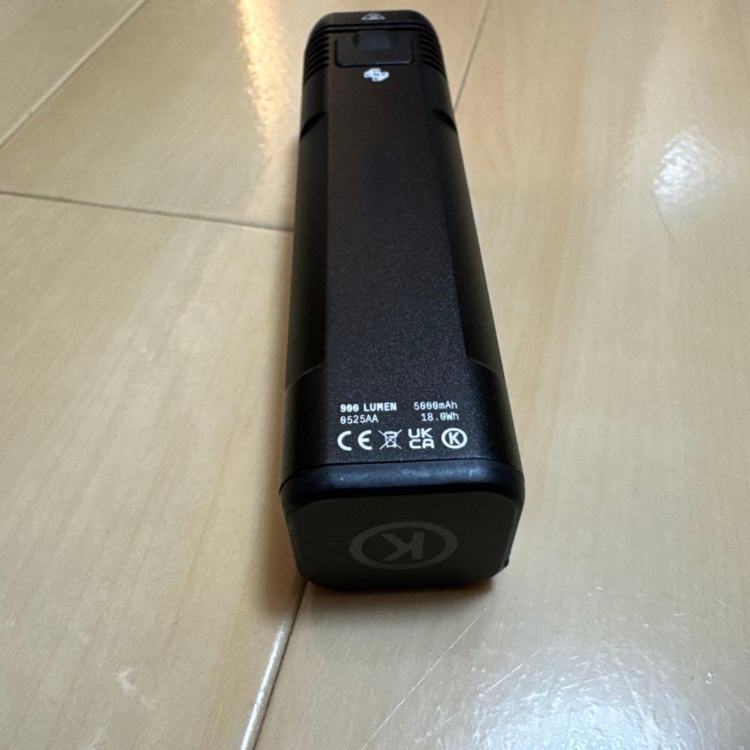 KNOG BLINDER 900 フロントバイクライト