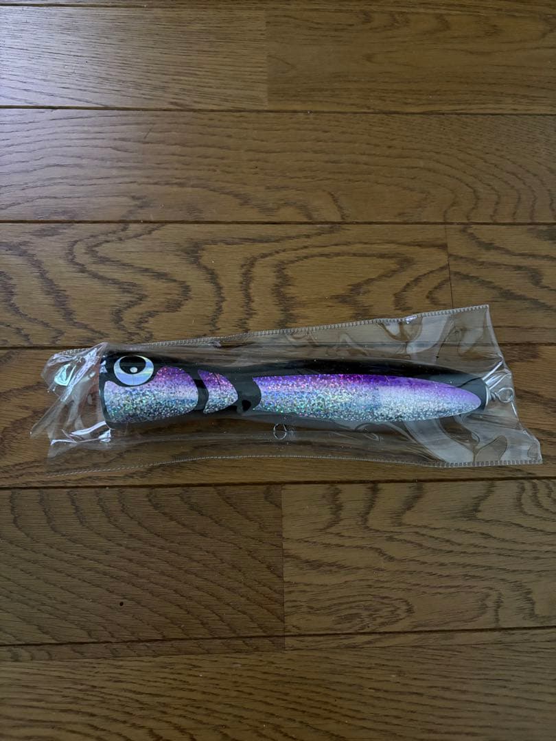 マグロ　トップウォーター ルアーセットとアクセサリー