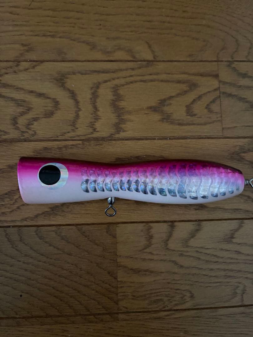 マグロ　トップウォーター ルアーセットとアクセサリー