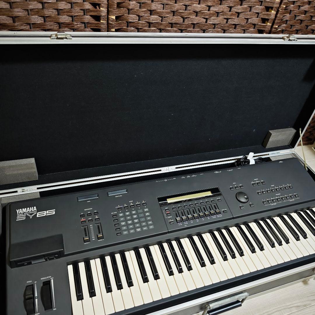 【完動品】YAMAHA ヤマハ SY85 シンセサイザー 61鍵 ハードケース付