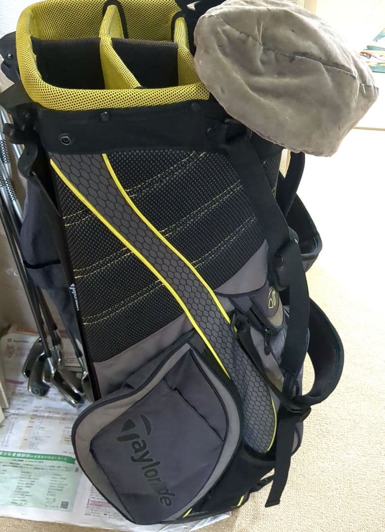 人気TaylorMade キャディバッグ