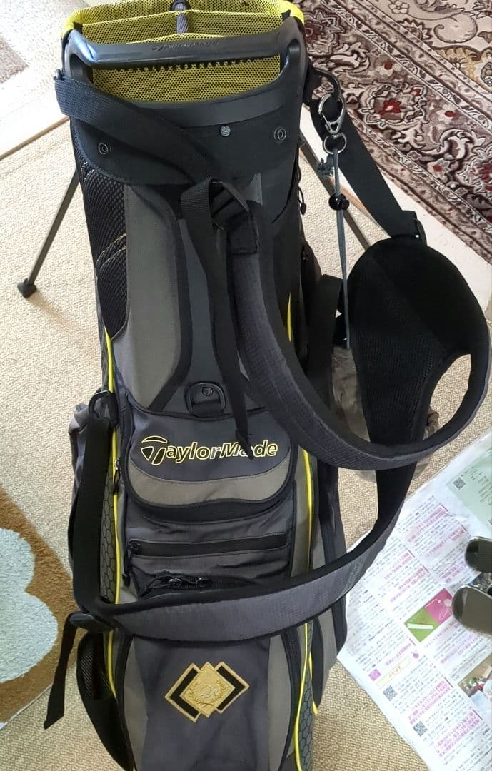人気TaylorMade キャディバッグ