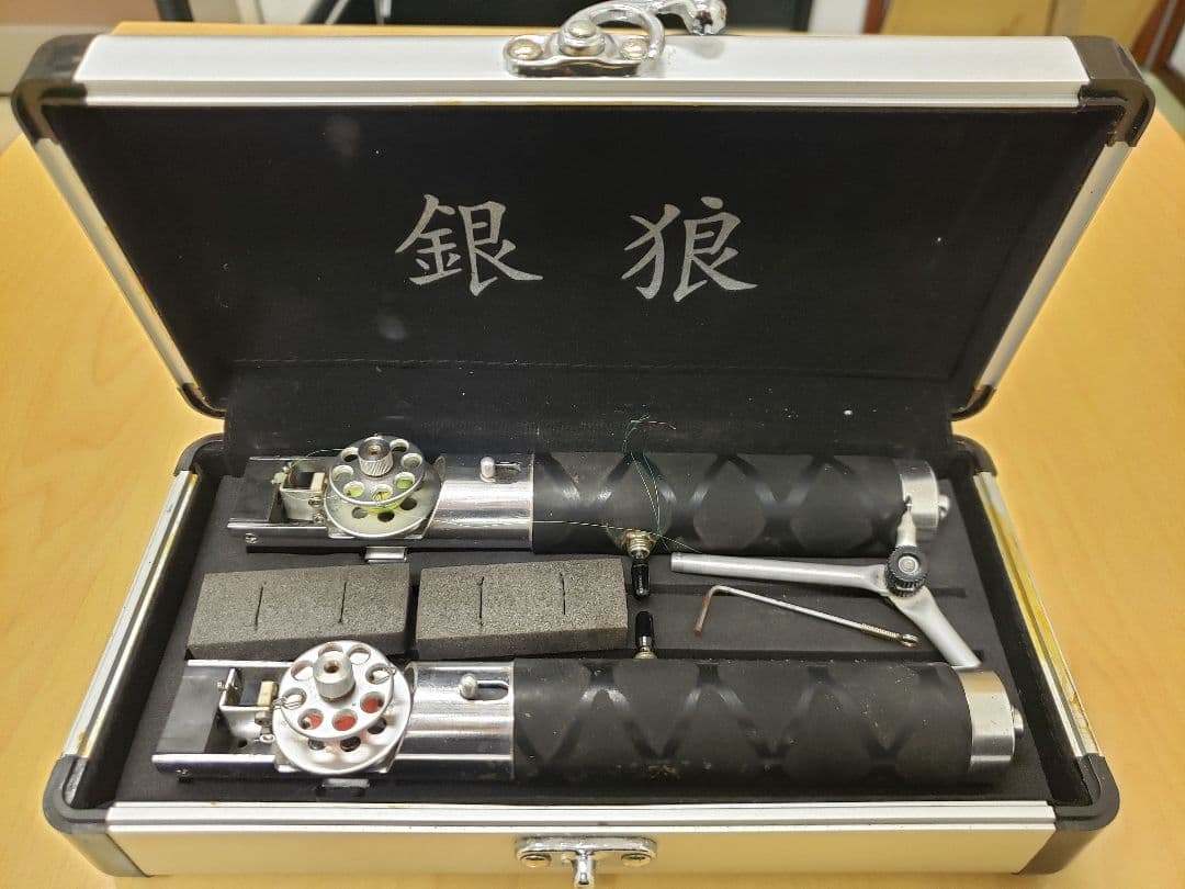ワカサギ電動リール　銀狼