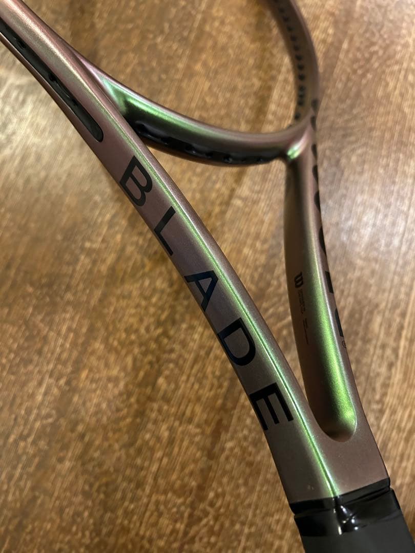 Wilson Blade V8 98 16×19 305g G2