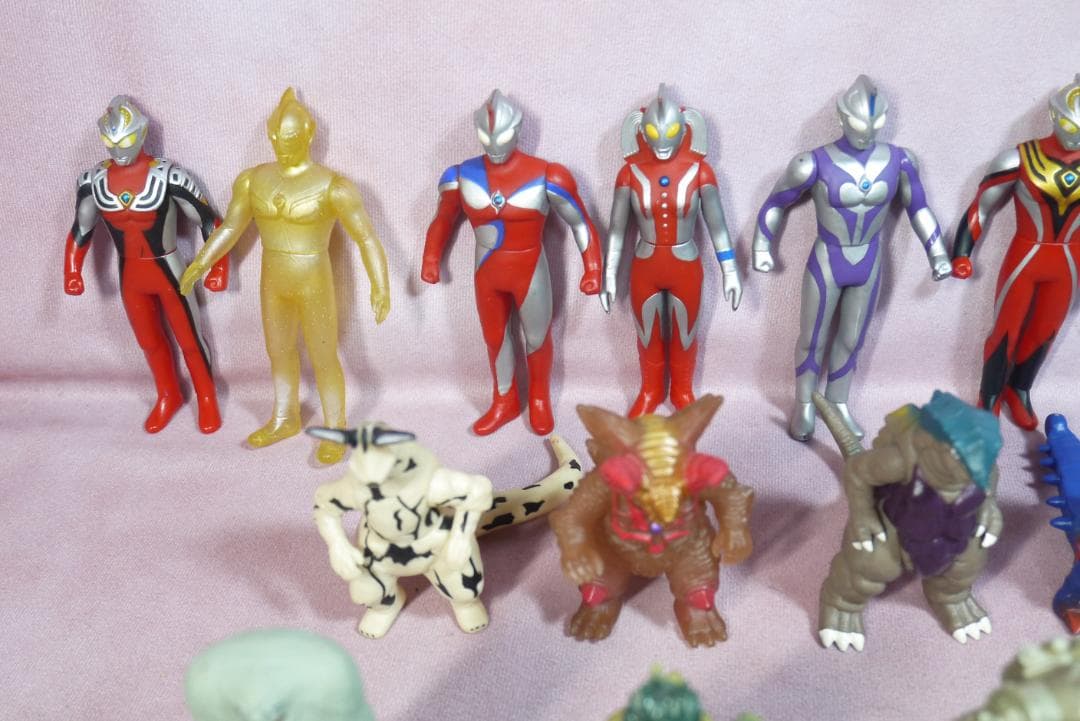 ウルトラマン　ウルトラ怪獣　ミニソフビ　60体