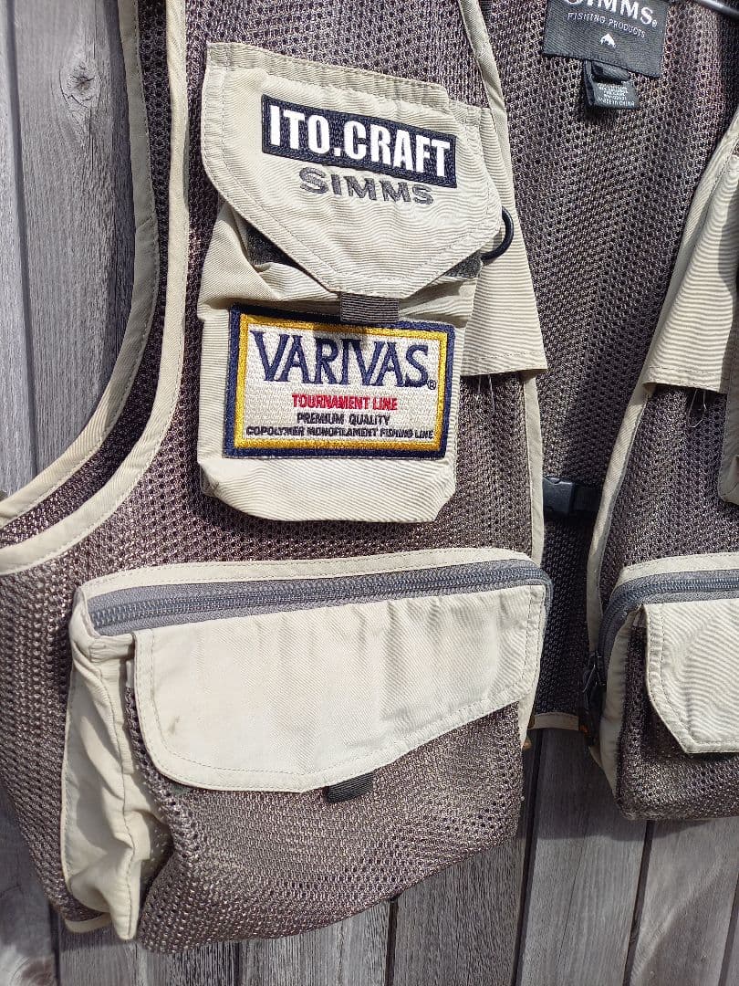 SIMMS シムスフィッシングベスト メッシュL 釣り渓流