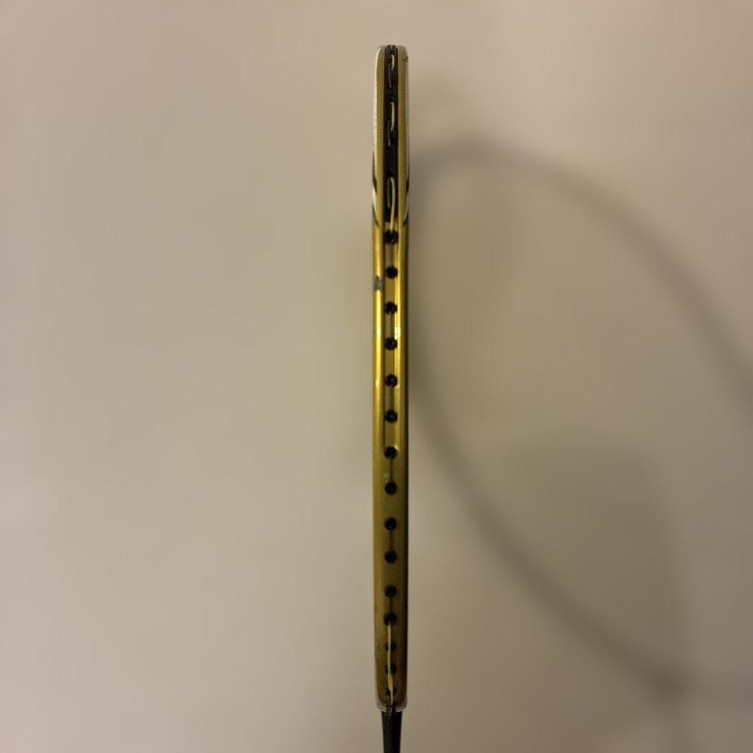 YONEX VOLTRIC LD-FORCE 4UG5 リンダンモデル　お値下げ