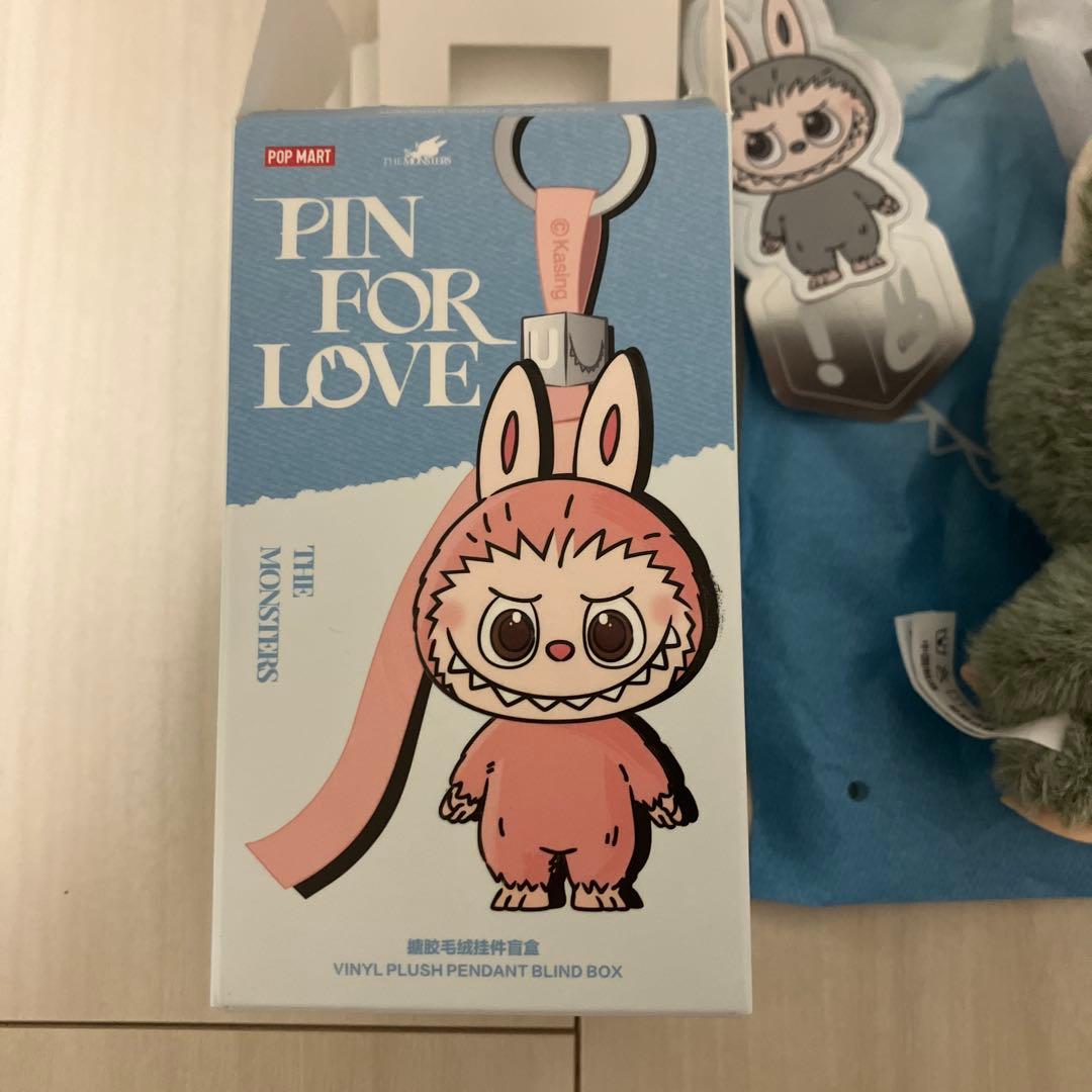 ⭐︎！シークレット⭐︎ ラブブ イニシャル PIN FOR LOVE