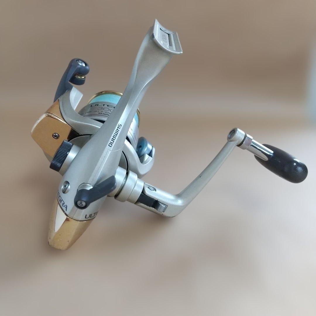 3000 ULTEGRA スピニングリール