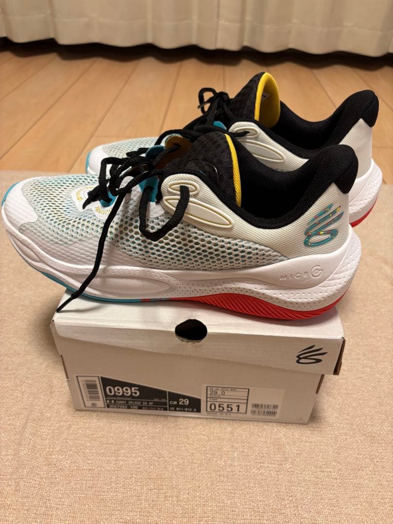 バスケットボールシューズ　CURRY SPLASH 24 AP/WHT