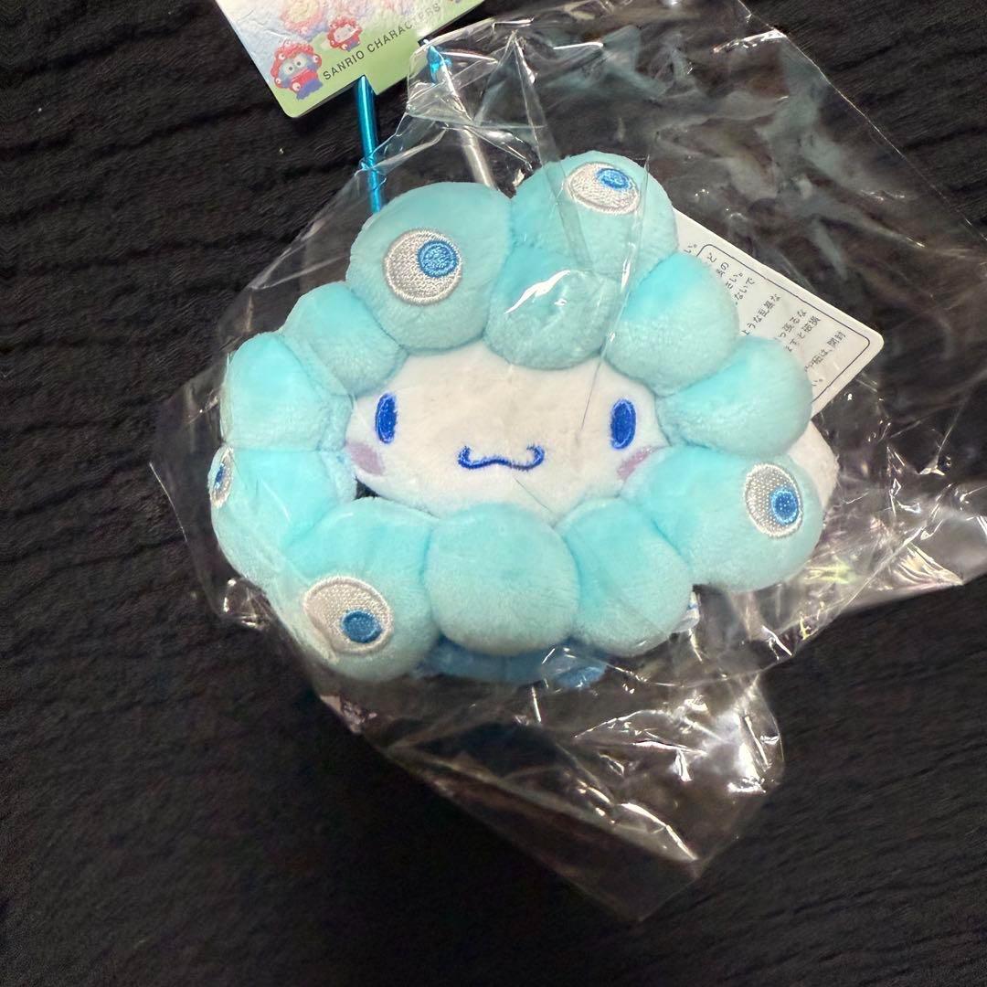 新品 レア 完売品 万博 サンリオ ミャクミャク シナモンロール カラビナ