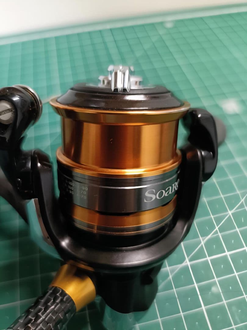 シマノ　13ソアレBB C2000PGSS　ジャンク　リールスタンド付き
