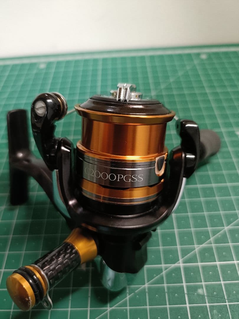 シマノ　13ソアレBB C2000PGSS　ジャンク　リールスタンド付き