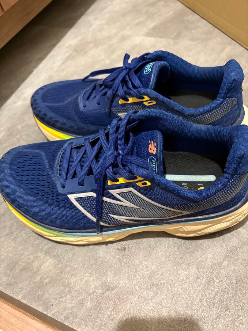 New Balance Fresh Foam 1080 V14 27センチ2e