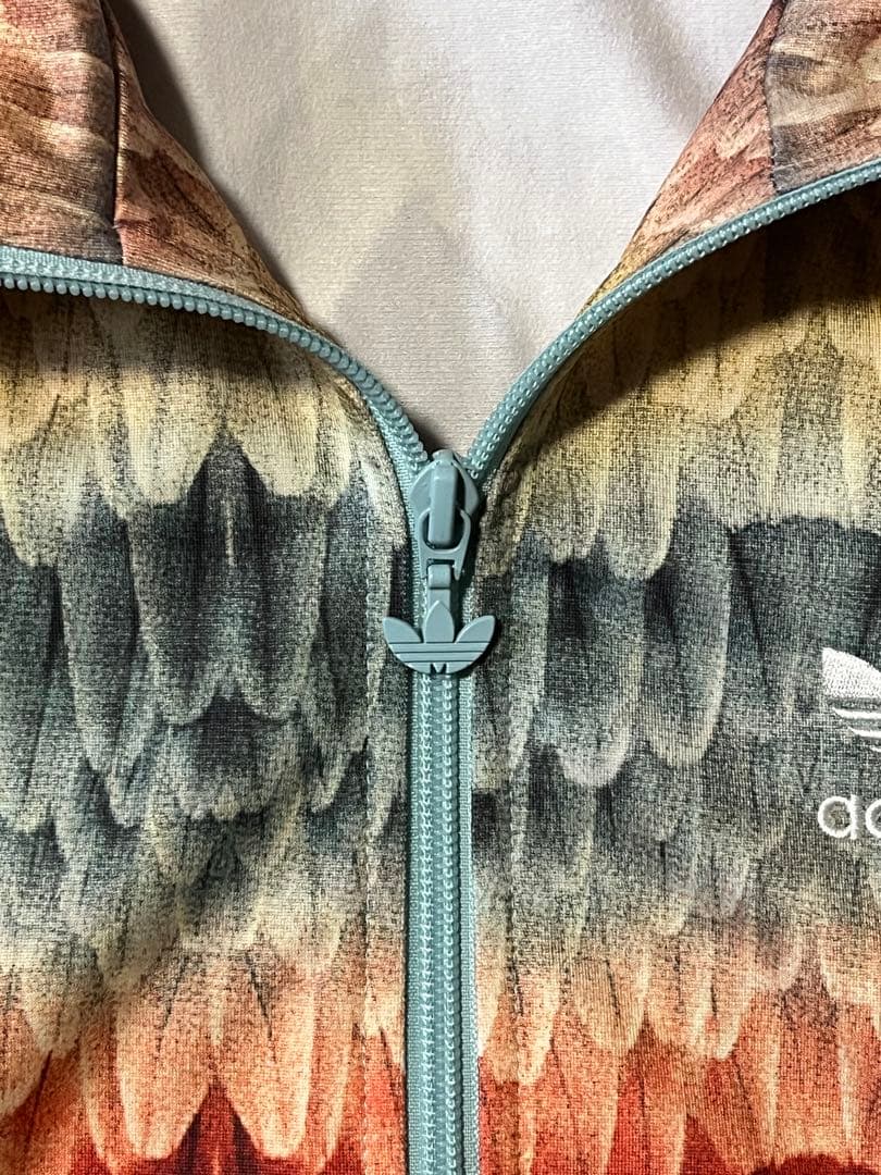 美品　adidas アディダス　トラックジャケット　総柄　ファームカンパニー