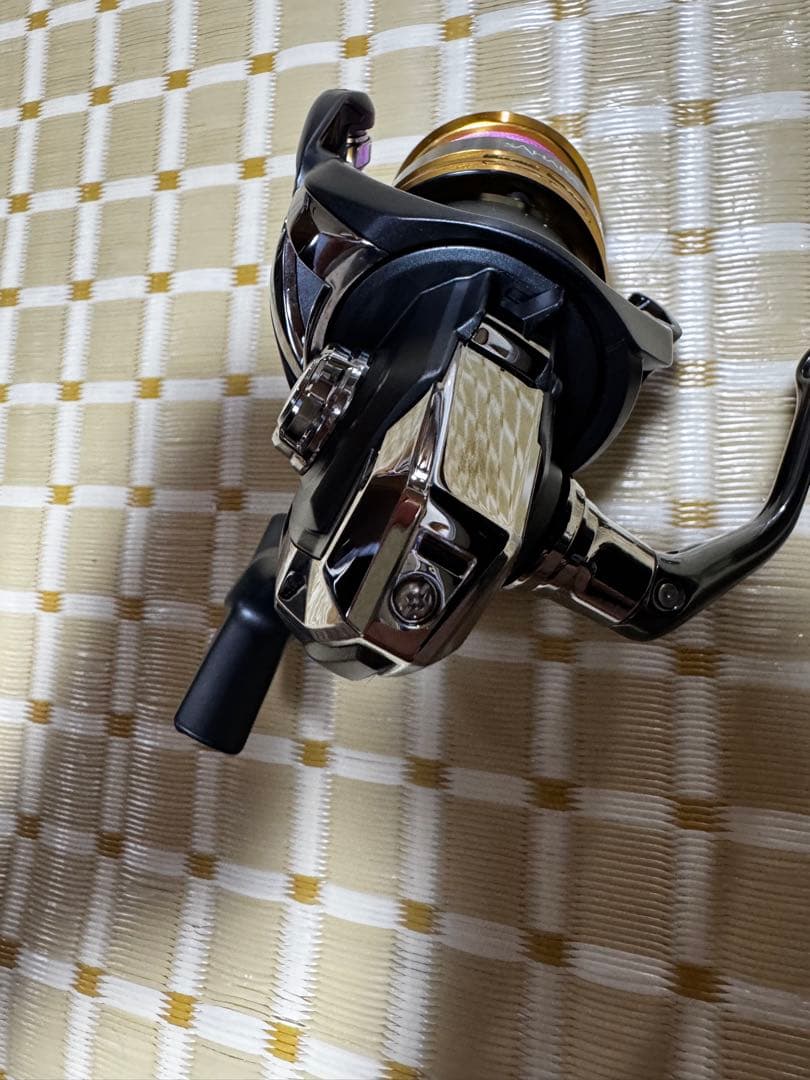 シマノ　サハラ　2500 SHIMANO SAHARA スピニングリール