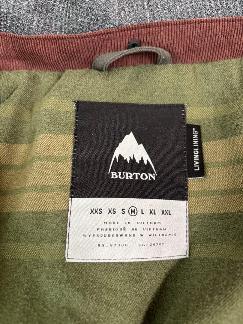 BURTONスノーボードウェア　カーキ　Mサイズ（取り外し可能フード）