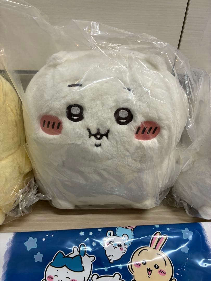 重め！ぼっちゃり抱っこぬいぐるみ　ちいかわポップアップストア