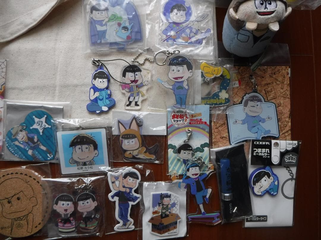 おそ松さん　カラ松　グッズ　大量セット　フィギュア・ぬいぐるみ・キーホルダー他