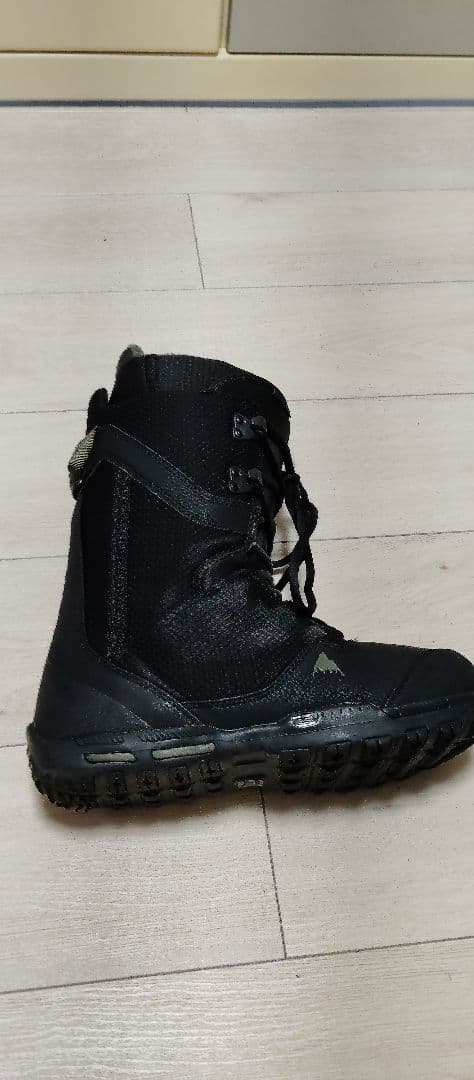 【軽量・グラトリ最適】BURTON RAMPANT 27cm スノーボードブーツ
