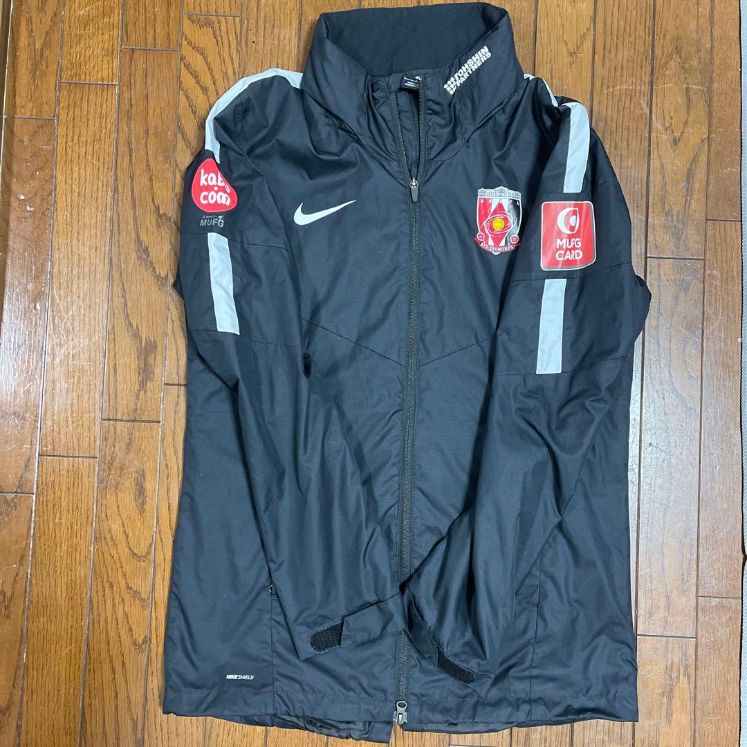 浦和レッズ　選手支給 Nike Shield ウィンドブレーカー L 黒