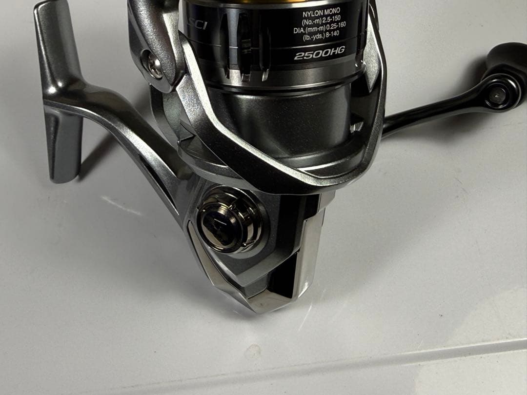 シマノ　21 ナスキー　2500HG 未使用品　スピニングリール